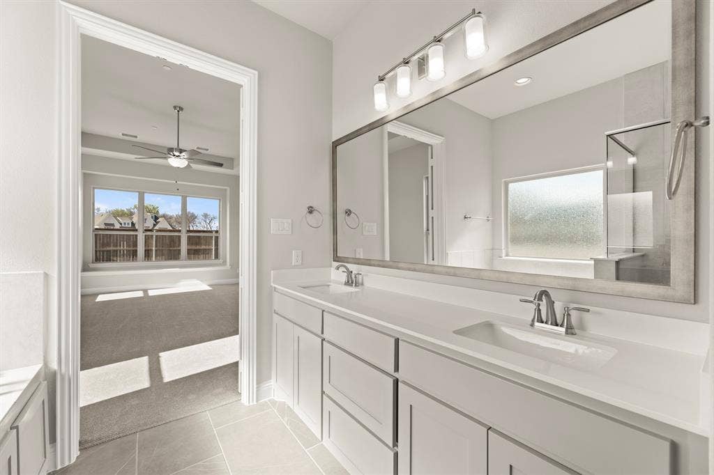 2704 Emerald Shallows Drive, McKinney, TX 75072 18. 2704 Emerald Shallows - Bath (3)