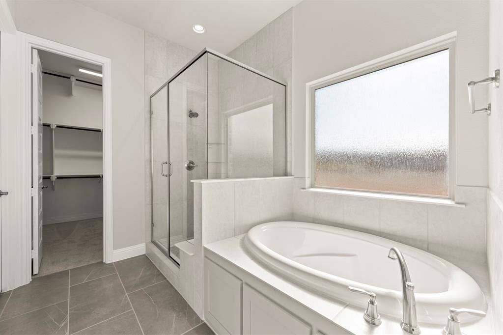 2704 Emerald Shallows Drive, McKinney, TX 75072 17. 2704 Emerald Shallows - Bath (2)