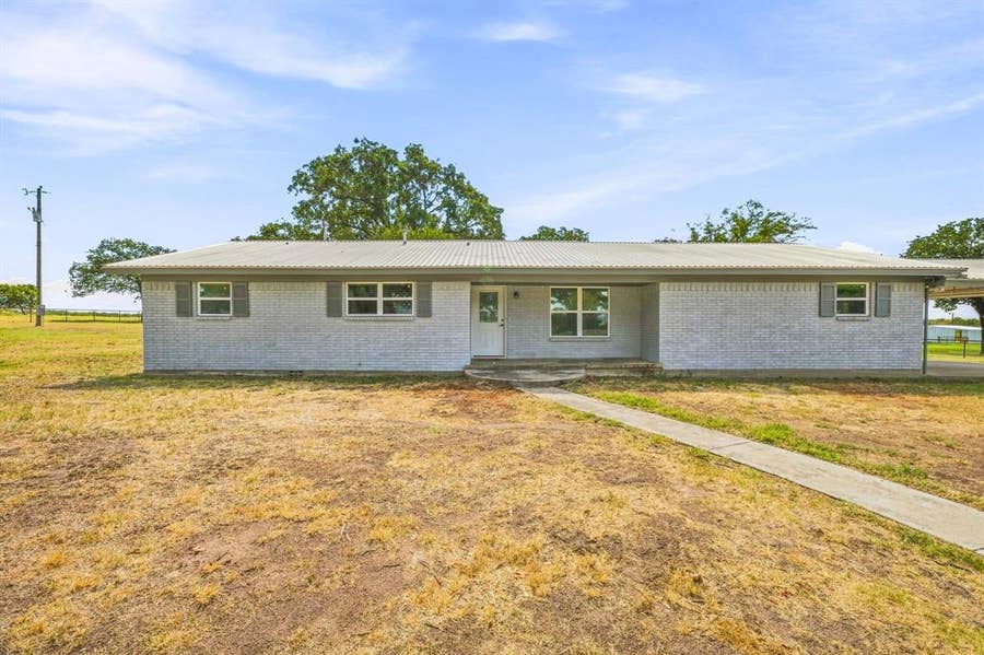 Property photo for 1490 County Road 185, Stephenville, TX