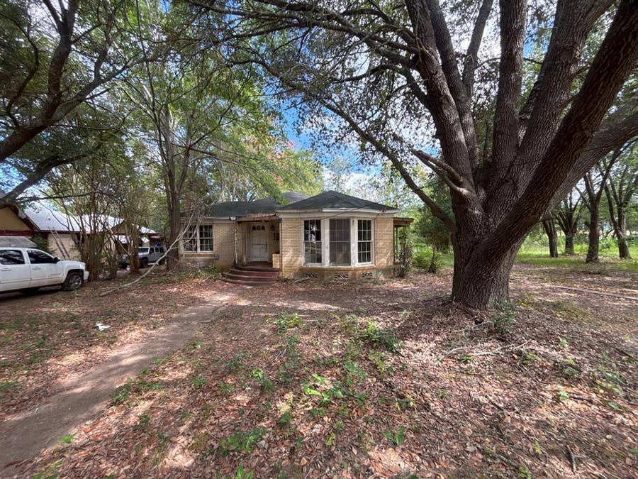 Property photo for 212 Sunset Avenue, Jacksonville, TX