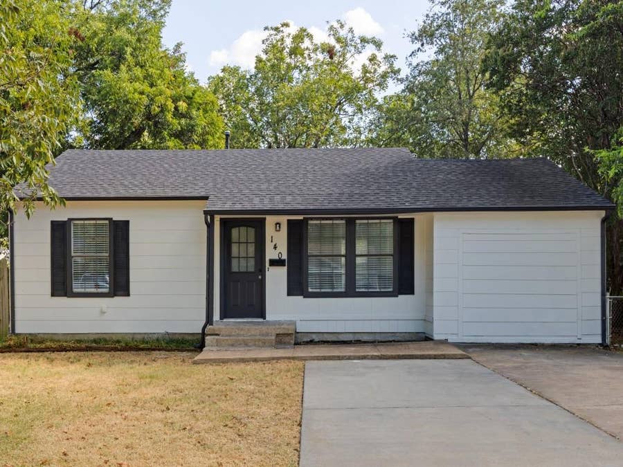 Property photo for 140 Edgefield Drive, Garland, TX