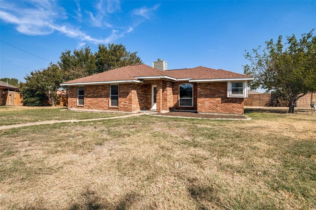 6527 Leasa Court, Sachse, TX 75048 6527 Leasa Court, Sachse, TX 75048