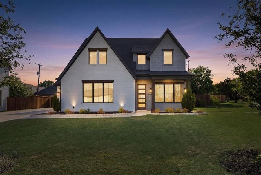 Property photo for 7129 Feather Crest Lane, North Richland Hills, TX