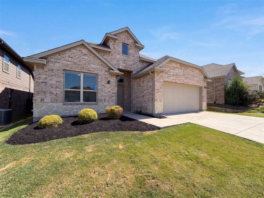 Property photo for 14316 Spitfire Trail, Fort Worth, TX