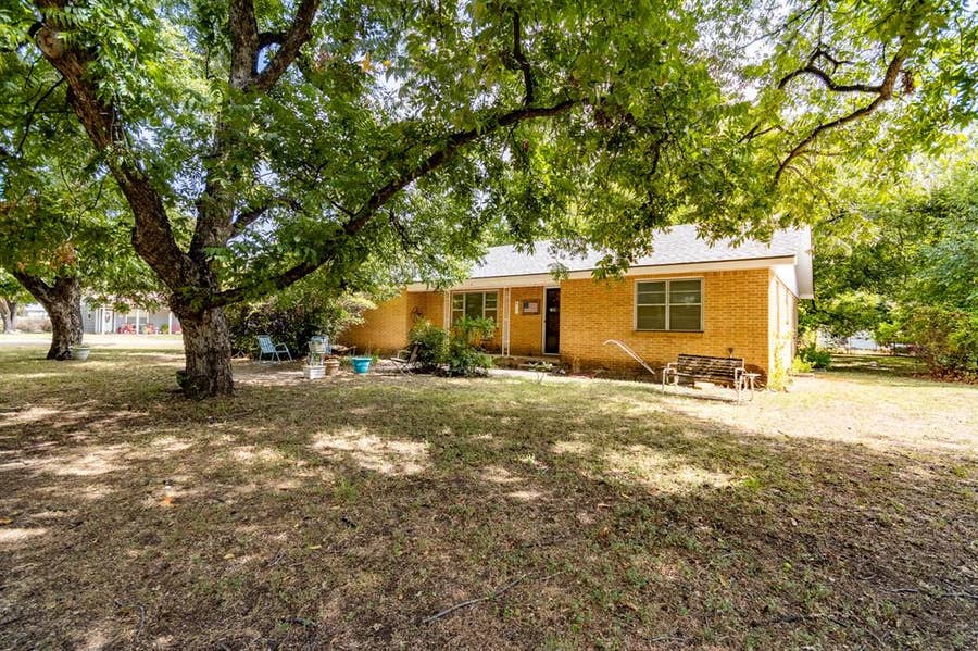 Property photo for 203 Bowie Street, Clyde, TX