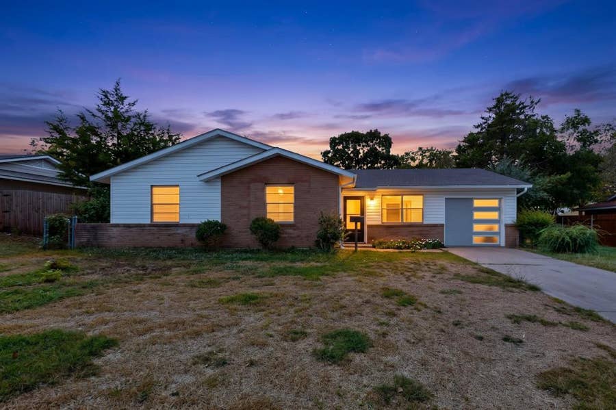 Property photo for 2942 Candlewick Lane, Farmers Branch, TX