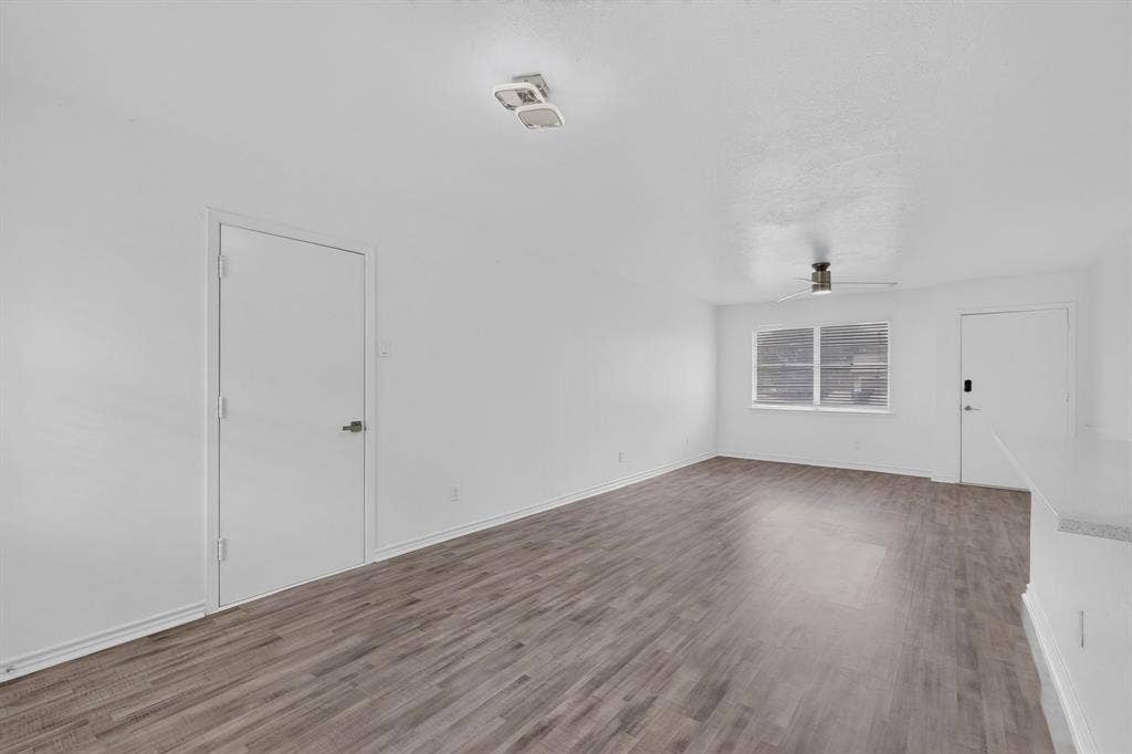 2942 Candlewick Lane, Farmers Branch, TX 75234 Living and Dining Area