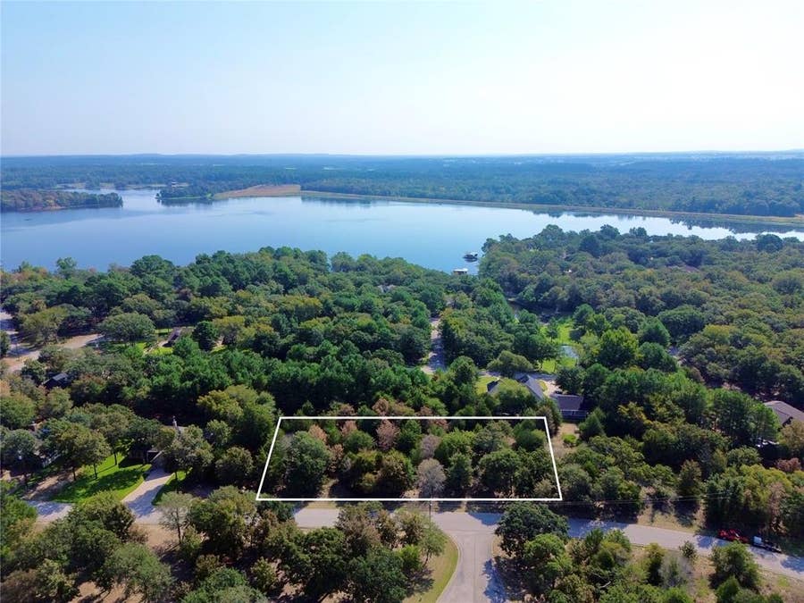 Property photo for 172-A Charlya Drive, Athens, TX