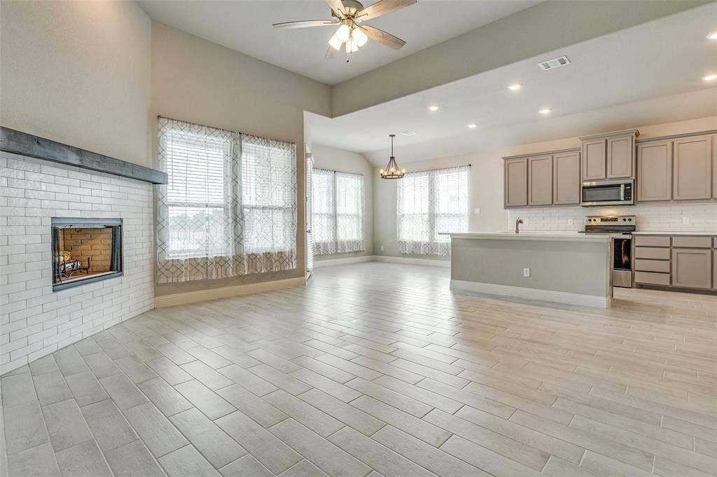 6206 Horizon Drive, Midlothian, TX 76065 6206 Horizon Drive, Midlothian, TX 76065