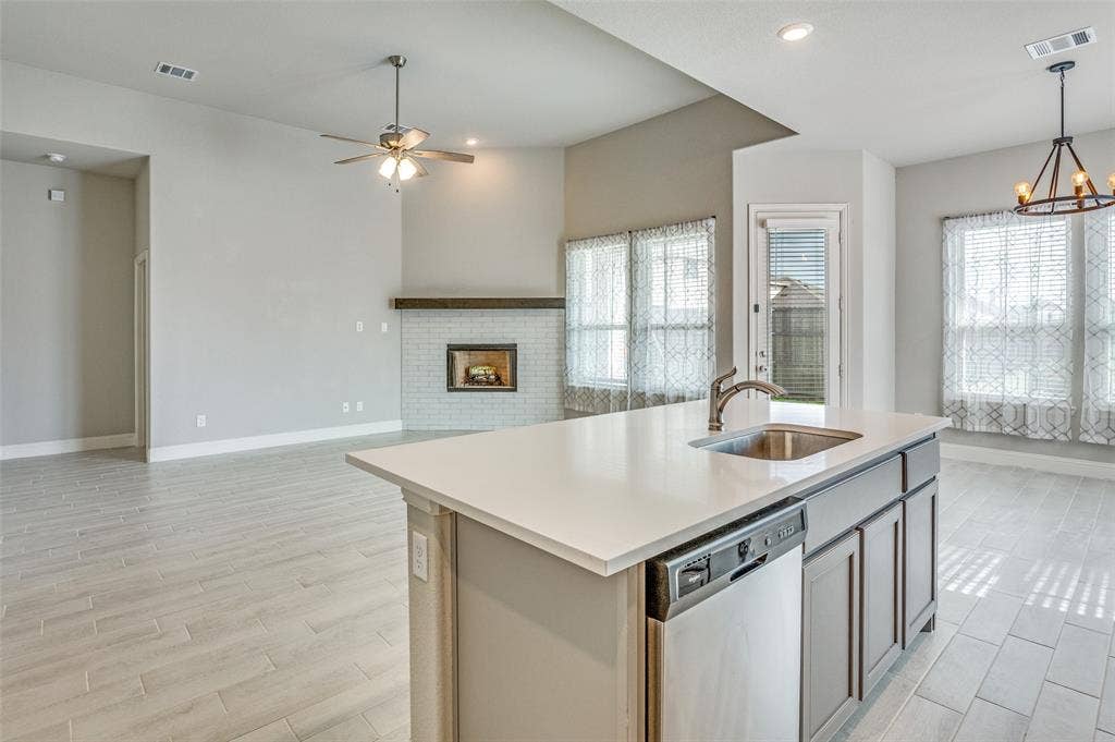 6206 Horizon Drive, Midlothian, TX 76065 6206 Horizon Drive, Midlothian, TX 76065