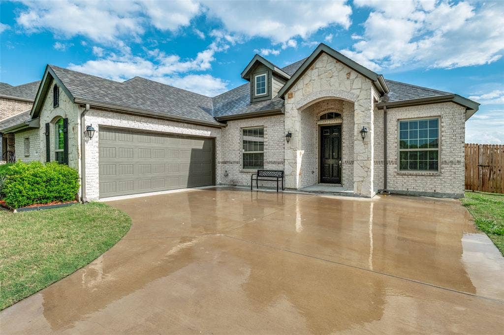6206 Horizon Drive, Midlothian, TX 76065 6206 Horizon Drive, Midlothian, TX 76065