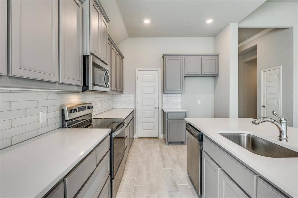6206 Horizon Drive, Midlothian, TX 76065 6206 Horizon Drive, Midlothian, TX 76065