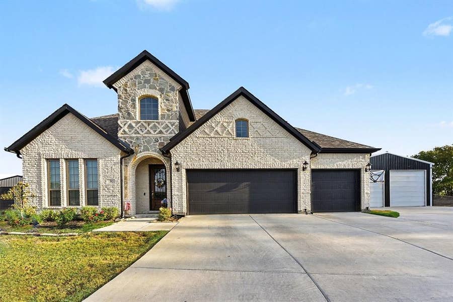 Property photo for 8 Beech Street, Howe, TX
