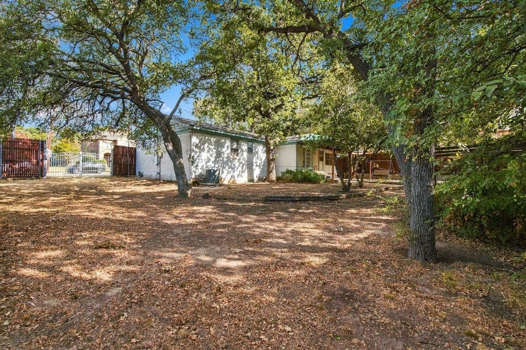 101 S Heartz Road, Coppell, TX 75019 101 S Heartz Road, Coppell, TX 75019