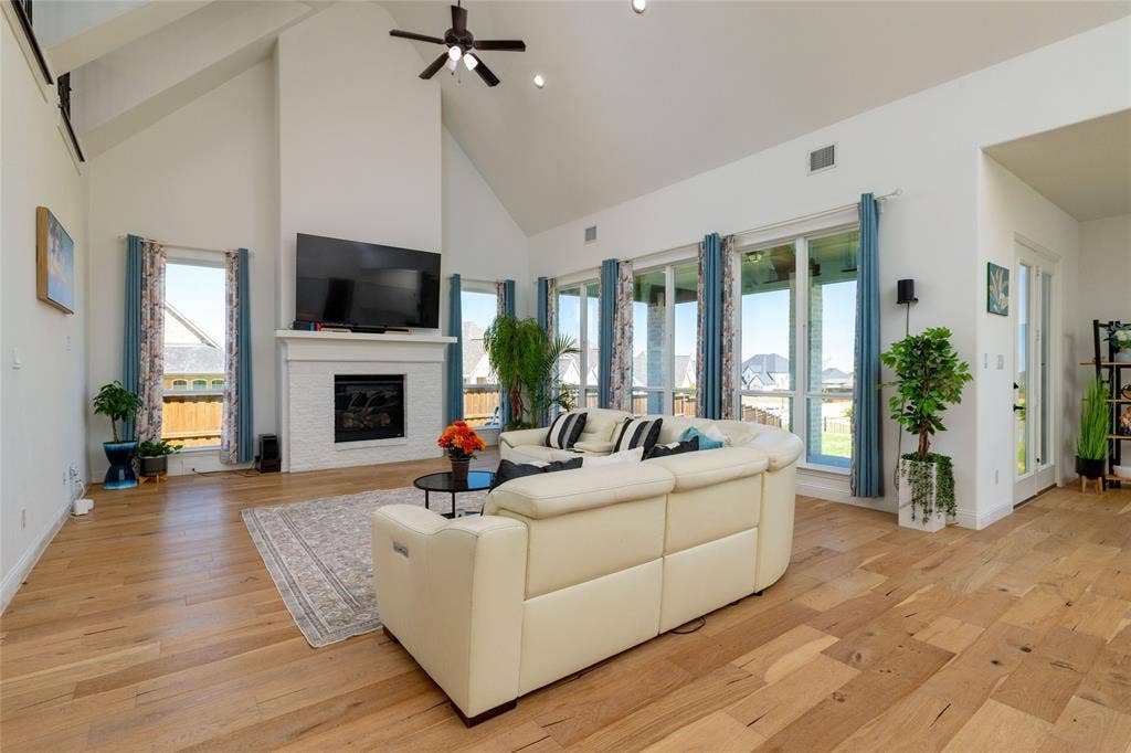 2037 Waterleaf Road, Haslet, TX 76052 2037 Waterleaf Road, Haslet, TX 76052