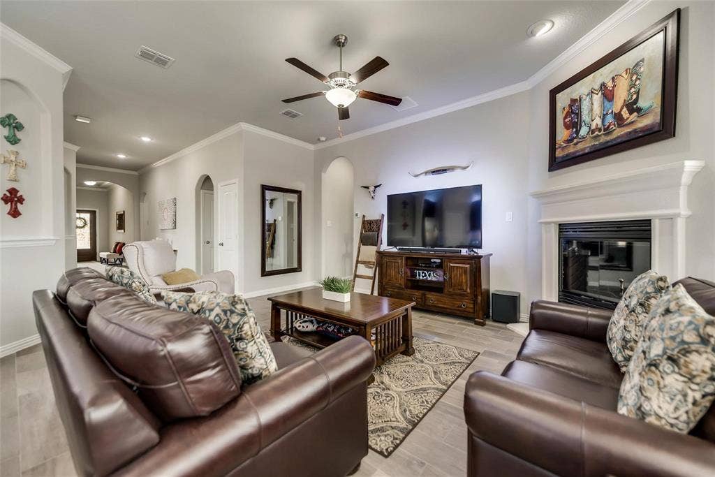 639 Devonshire Drive, Fate, TX 75189