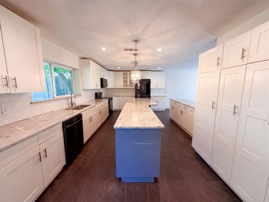 2226 Country Oaks Drive, Garland, TX 75040 2226 Country Oaks Drive, Garland, TX 75040