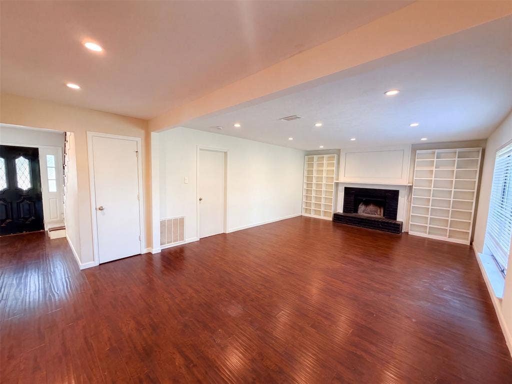 2226 Country Oaks Drive, Garland, TX 75040 2226 Country Oaks Drive, Garland, TX 75040