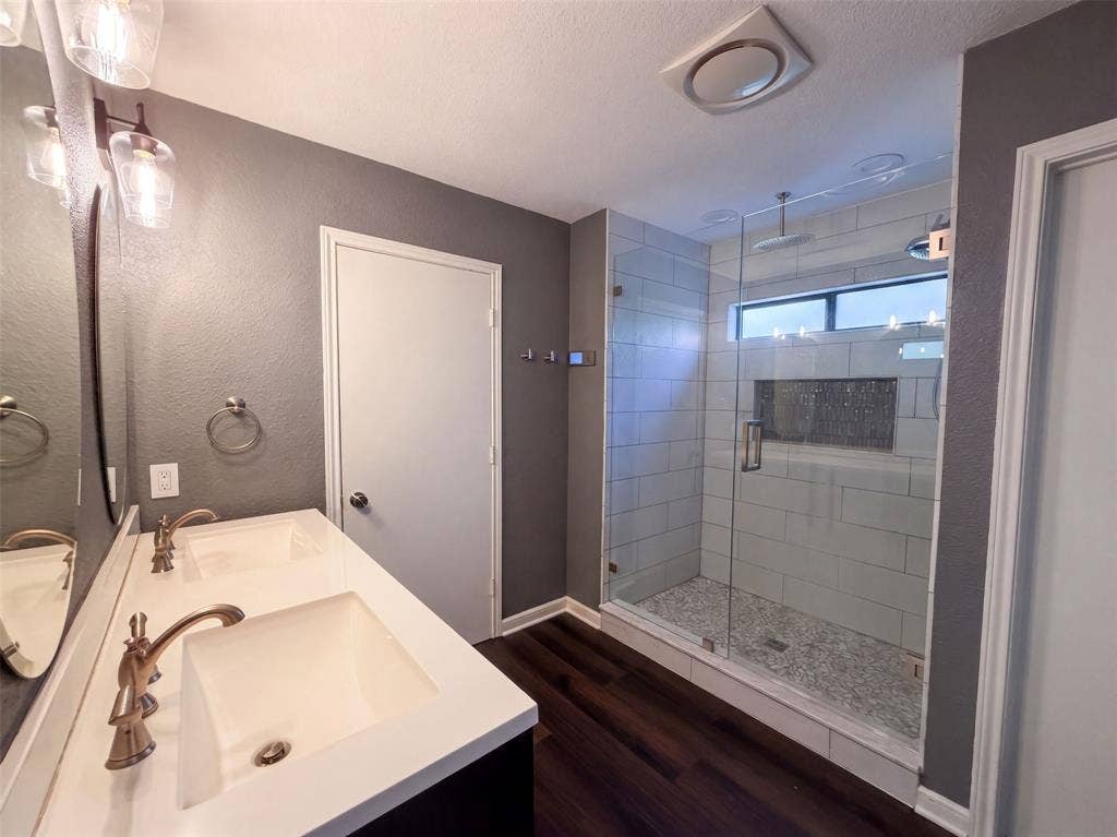 2226 Country Oaks Drive, Garland, TX 75040 2226 Country Oaks Drive, Garland, TX 75040