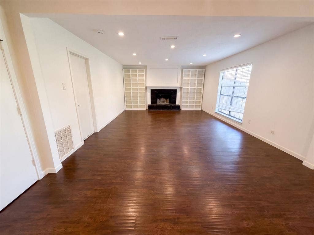 2226 Country Oaks Drive, Garland, TX 75040 2226 Country Oaks Drive, Garland, TX 75040