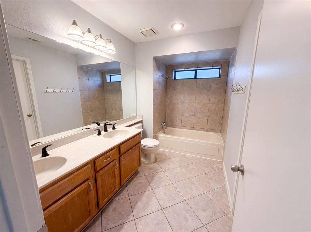 2226 Country Oaks Drive, Garland, TX 75040 2226 Country Oaks Drive, Garland, TX 75040