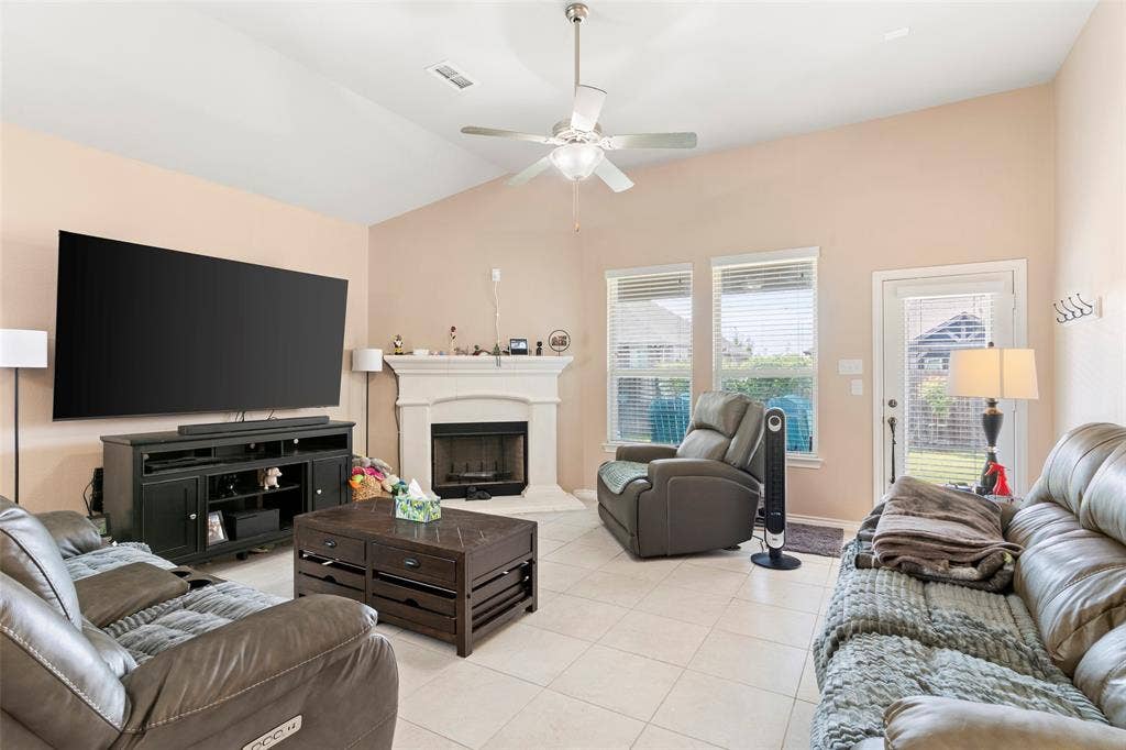 127 Chaco Drive, Forney, TX 75126 127 Chaco Drive, Forney, TX 75126