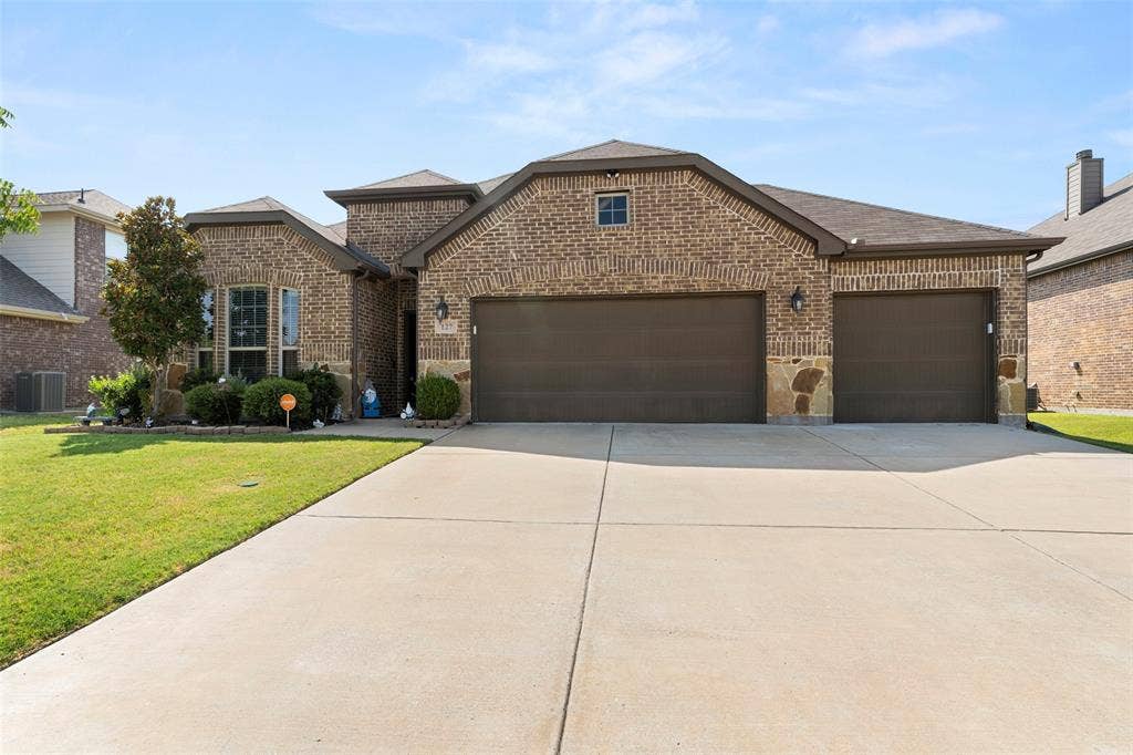 127 Chaco Drive, Forney, TX 75126 127 Chaco Drive, Forney, TX 75126