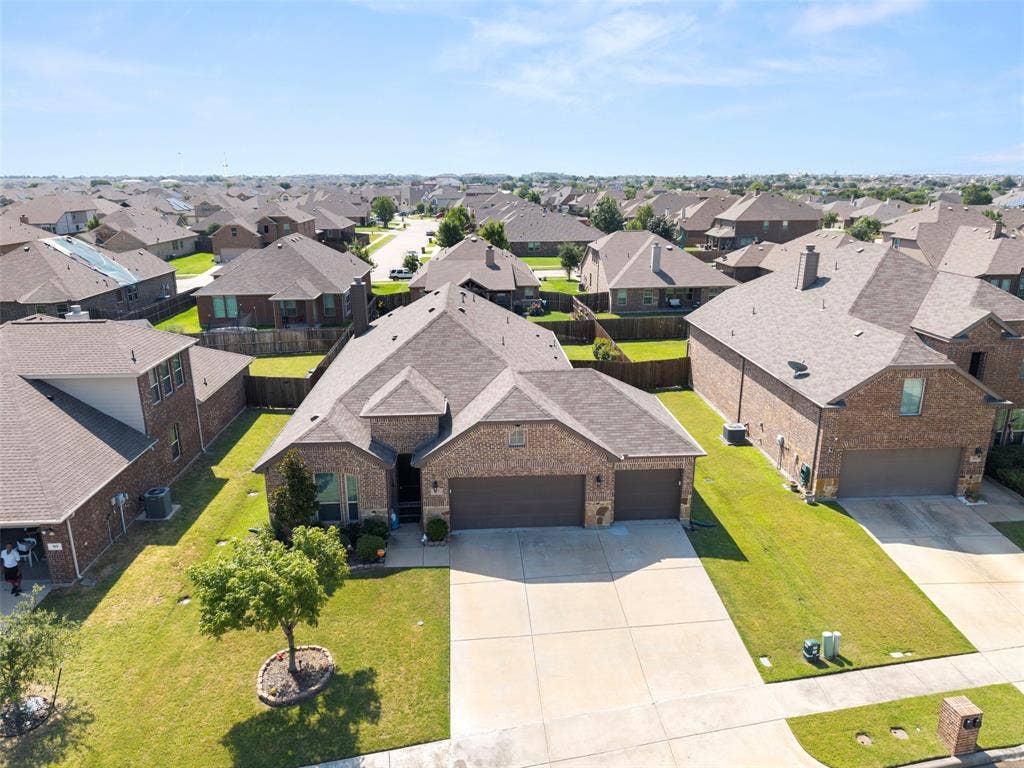 127 Chaco Drive, Forney, TX 75126 127 Chaco Drive, Forney, TX 75126