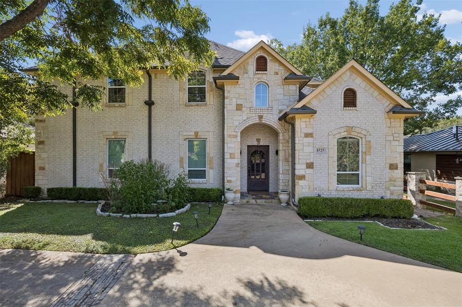 Property photo for 8525 Briarwood Lane, Dallas, TX