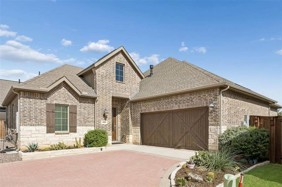 Property photo for 4741 Kings Garden Parkway, Arlington, TX