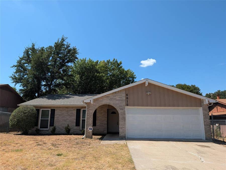 Property photo for 6816 Westglen Drive, Fort Worth, TX