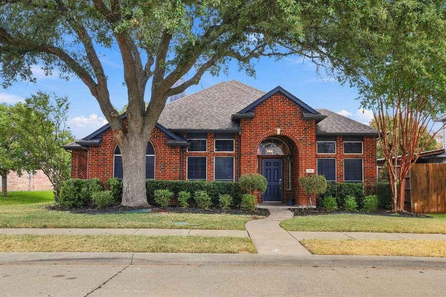 Property photo for 906 Homestead Trail, Allen, TX