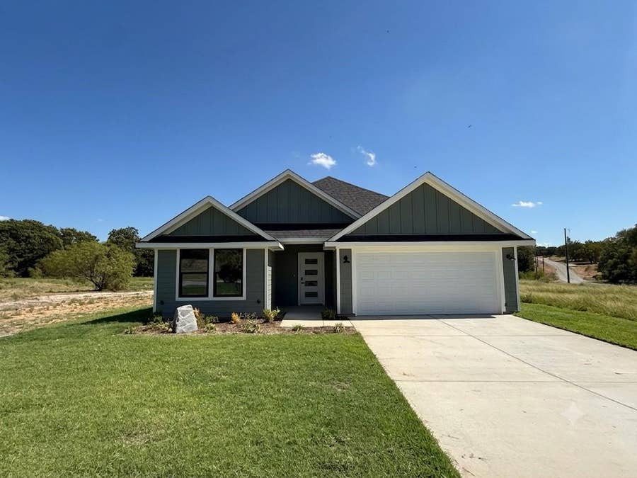 Property photo for 1033 Salvation Drive, Weatherford, TX
