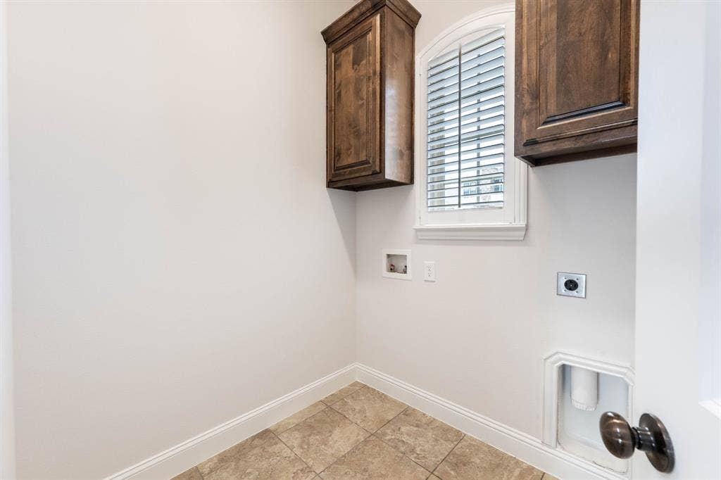 2313 Windjammer Way, Rowlett, TX 75088