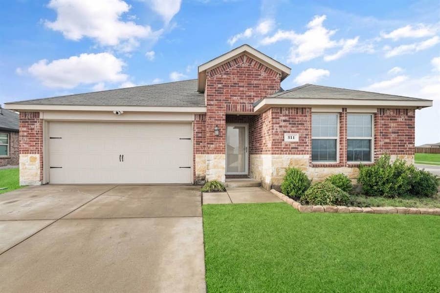 Property photo for 511 Saw Mill Road, Royse City, TX
