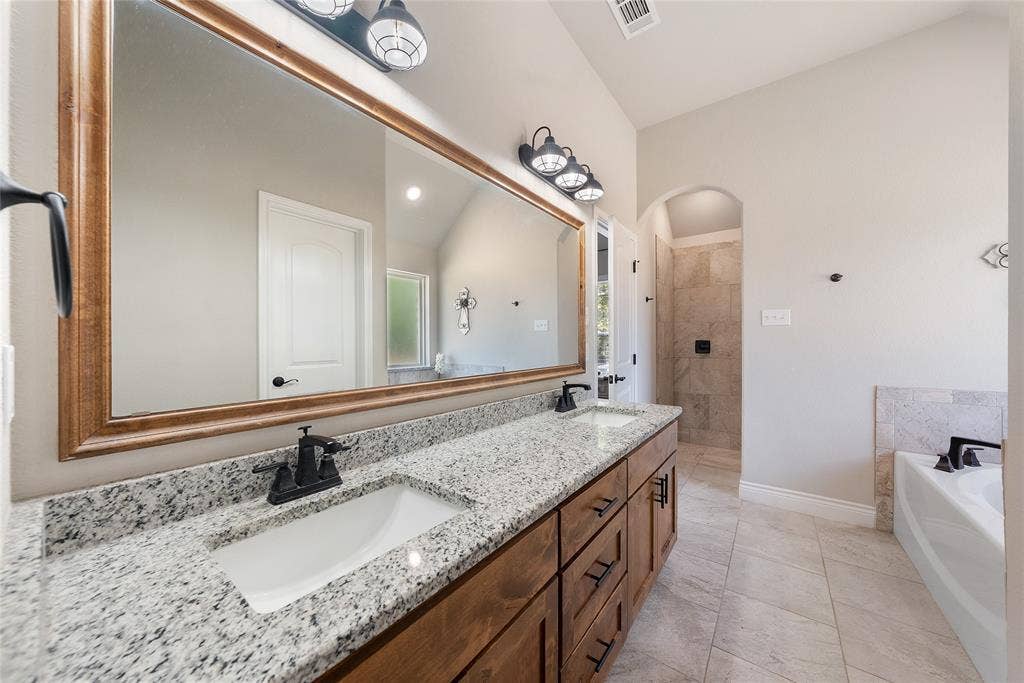 1075 Knoxmiller Court, Weatherford, TX 76088 1075 Knoxmiller Court, Weatherford, TX 76088