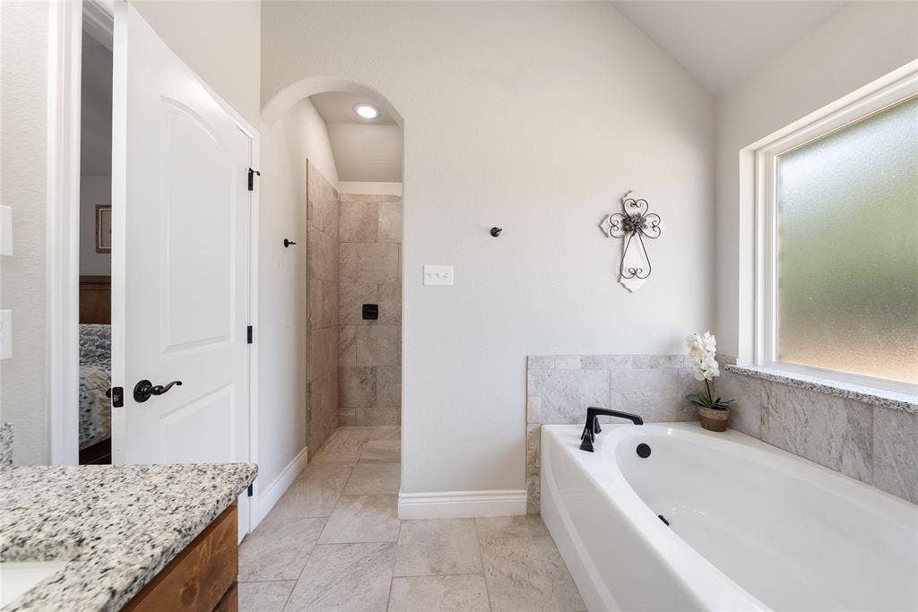 1075 Knoxmiller Court, Weatherford, TX 76088 1075 Knoxmiller Court, Weatherford, TX 76088