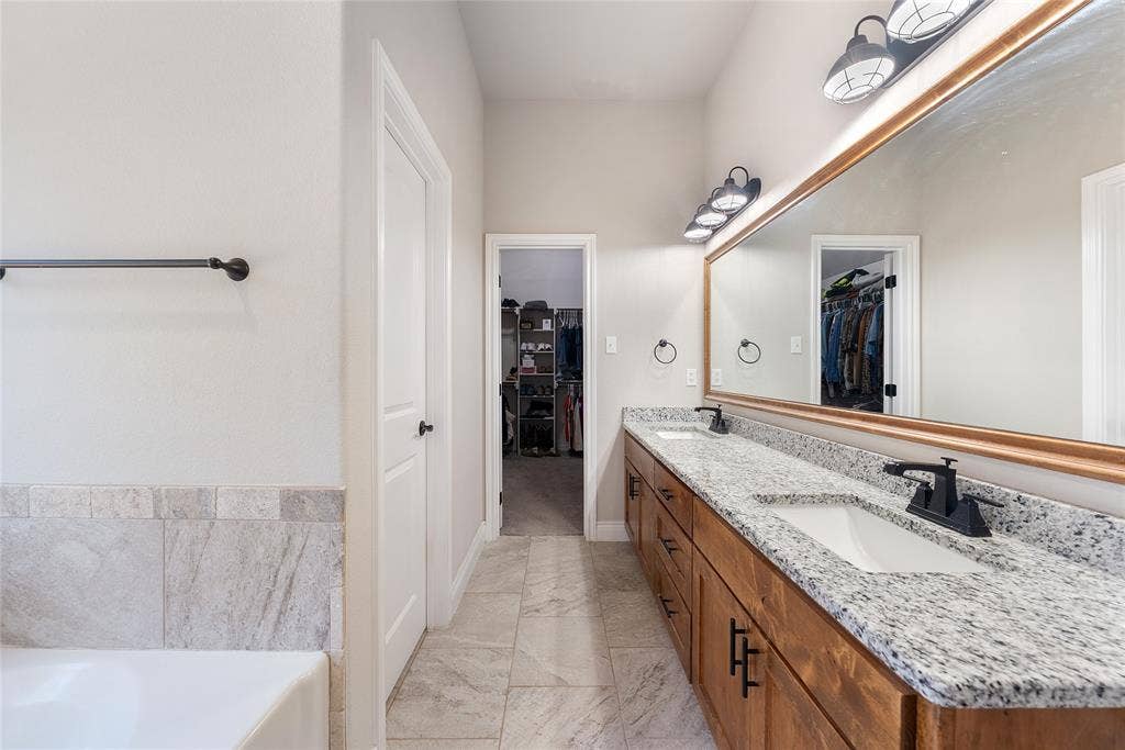 1075 Knoxmiller Court, Weatherford, TX 76088 1075 Knoxmiller Court, Weatherford, TX 76088