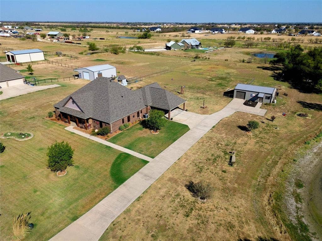 6104 High Meadows Drive, Krum, TX 76249