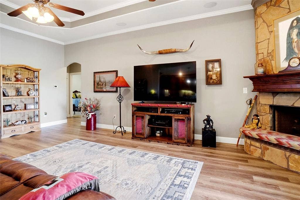 6104 High Meadows Drive, Krum, TX 76249