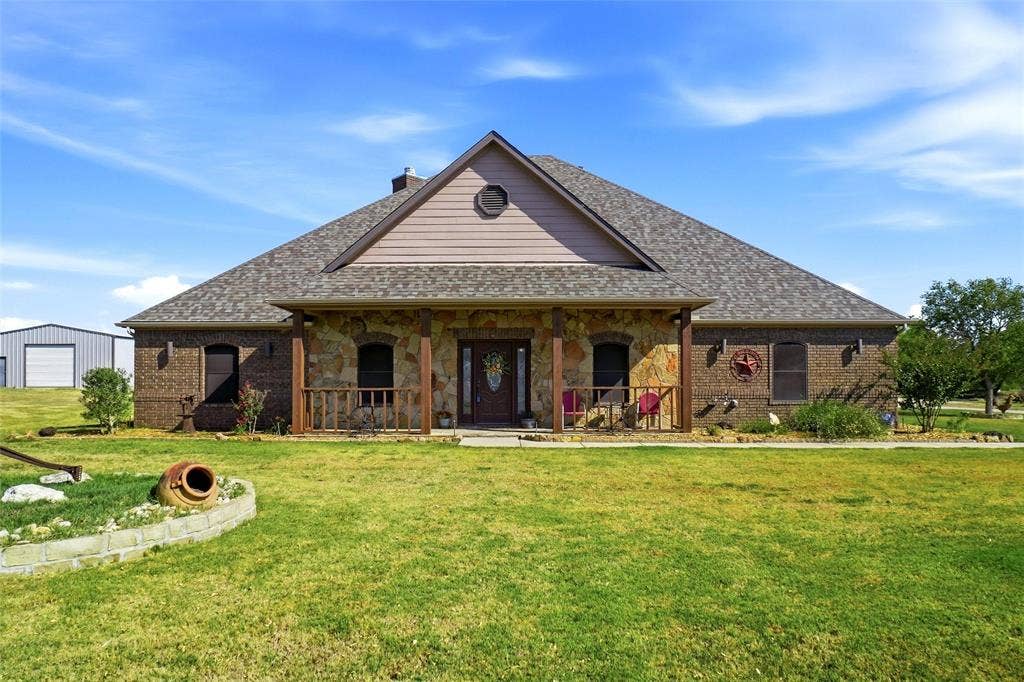 6104 High Meadows Drive, Krum, TX 76249