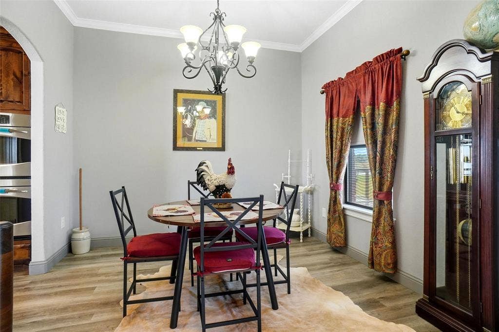 6104 High Meadows Drive, Krum, TX 76249