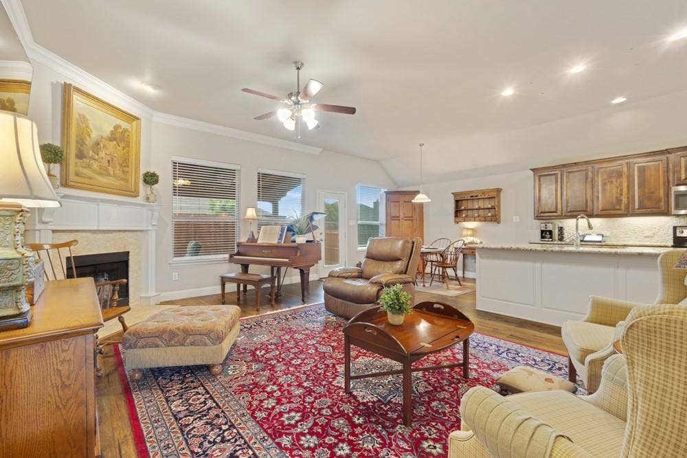 3712 Ann Arbor Lane, Denton, TX 76207 Open floor plan living area and kitchen breakfast area