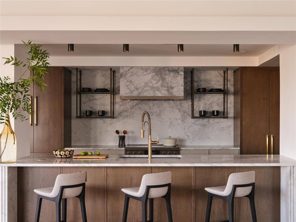 3310 Fairmount Street, #P3B, Dallas, TX 75201 Buster+Punch® hardware and Bosch appliances complete the sophisticated look.