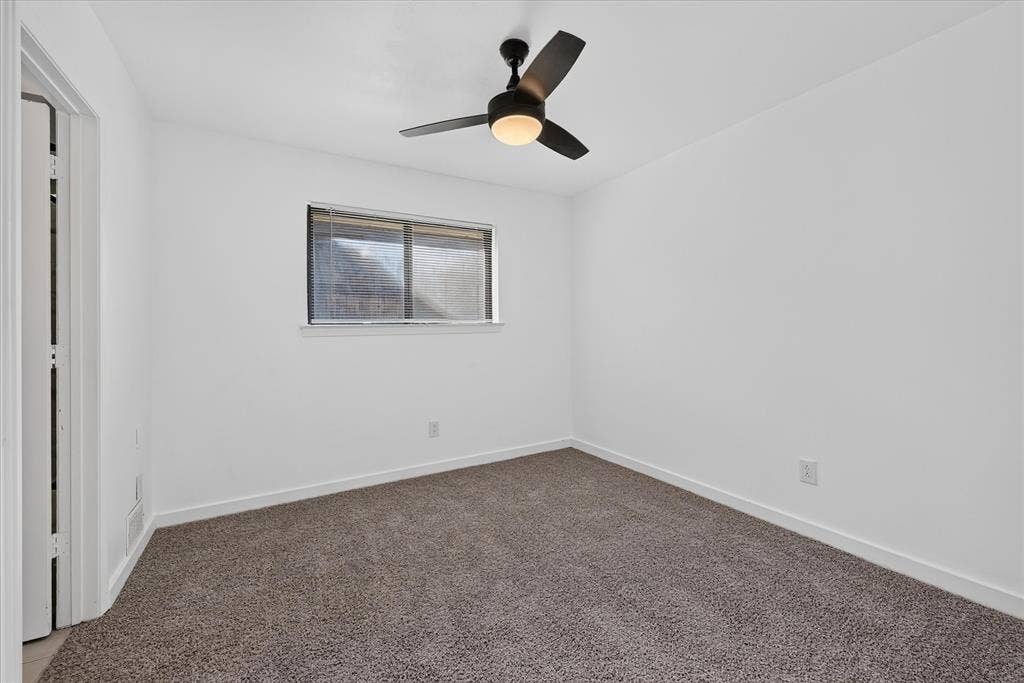 Original photo of bedroom