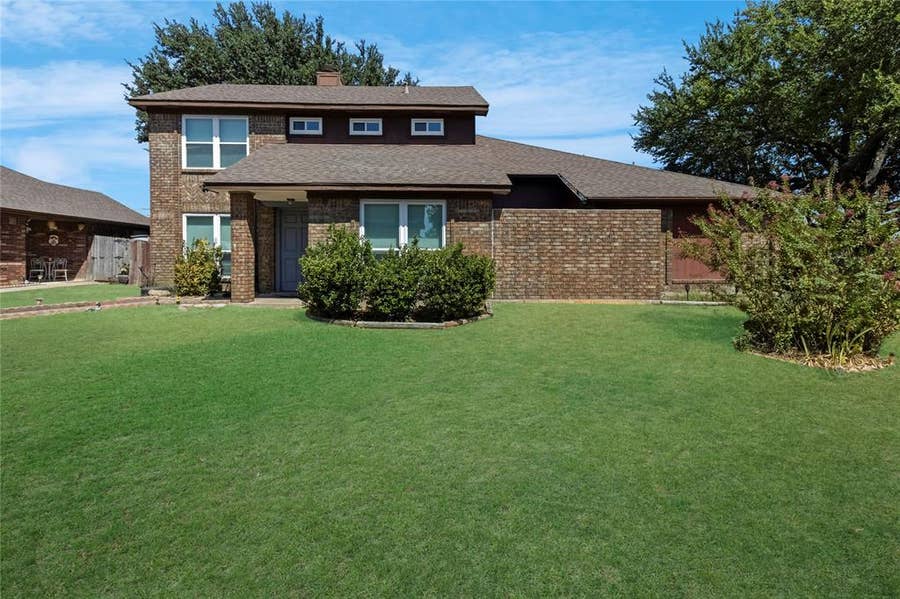 Property photo for 1908 Prairie Creek Trail, Garland, TX