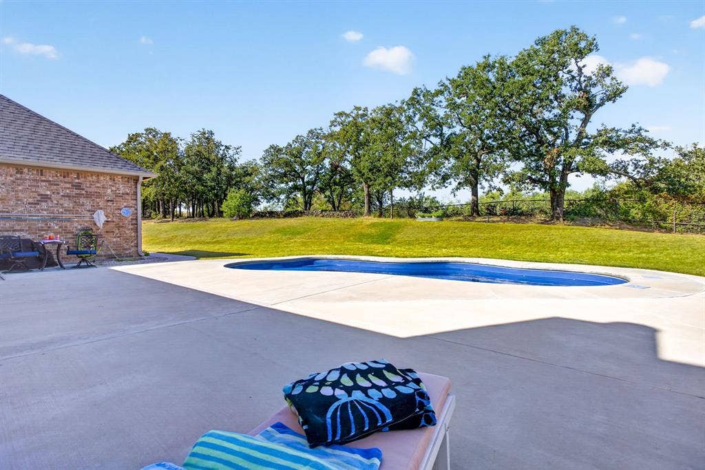 164 Spring Meadow Drive, Springtown, TX 76082 164 Spring Meadow Drive, Springtown, TX 76082