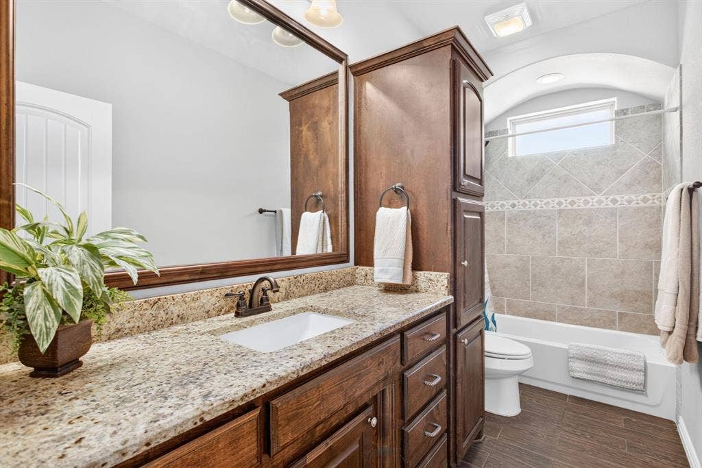 164 Spring Meadow Drive, Springtown, TX 76082 164 Spring Meadow Drive, Springtown, TX 76082