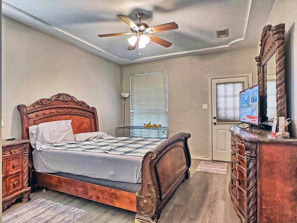 5721 Suncrest Drive, Athens, TX 75752 5721 Suncrest Drive, Athens, TX 75752
