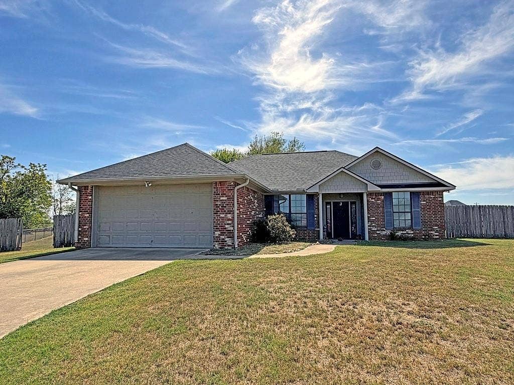 5721 Suncrest Drive, Athens, TX 75752 5721 Suncrest Drive, Athens, TX 75752